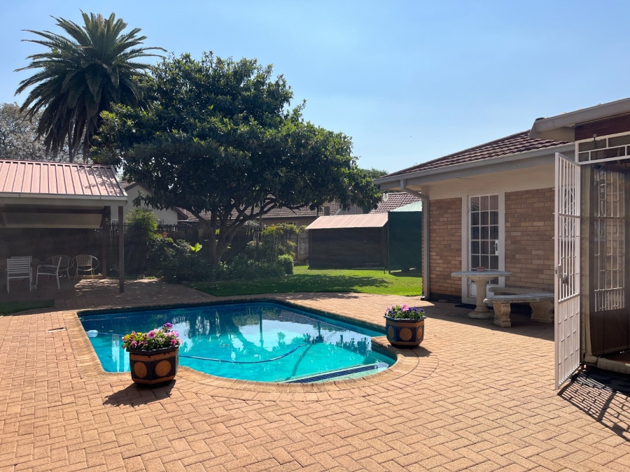 3 Bedroom Property for Sale in Potchefstroom South North West